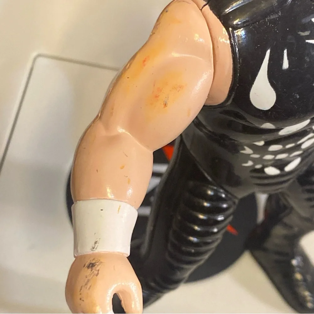 Vintage 1997 Sting WCW Vibrating Wrestling Figure WWE OSFTM See Photos For Flaws